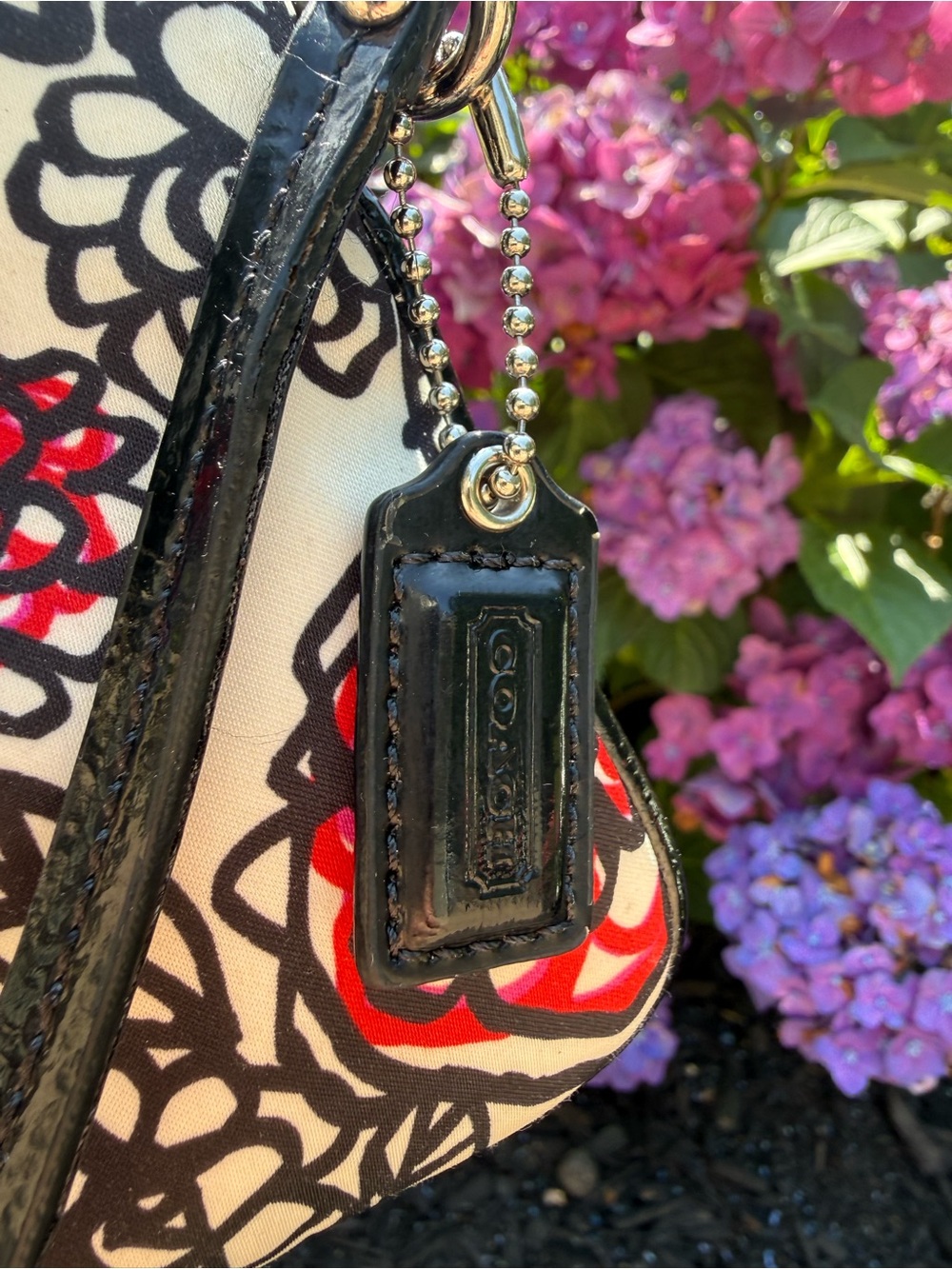 Coach poppy floral graffiti Wristlet - Picture 6 of 6
